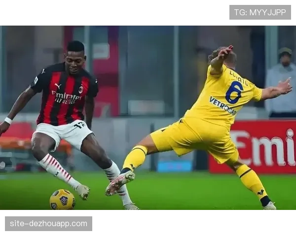 意甲前四争夺白热化 博洛尼亚科莫紧咬不放 意甲前四争夺白热化 博洛尼亚科莫紧咬不放